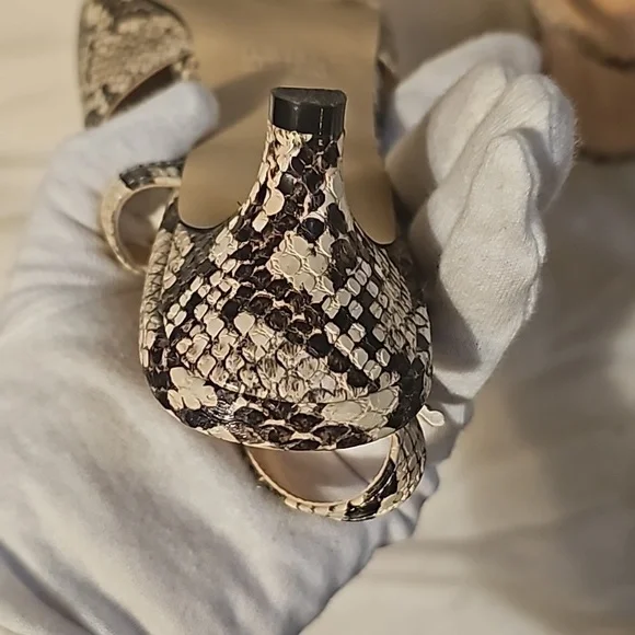 Kitten Heel Snakeskin Pump - Picture 7 of 11
